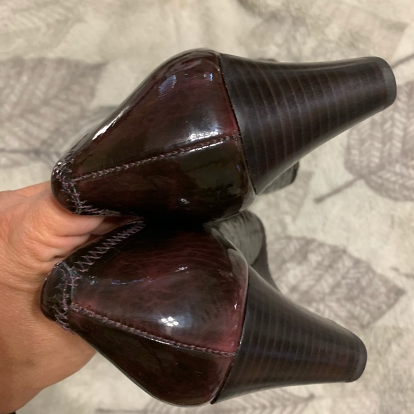 SOLD! Authentic Tory Burch Wedges - Picture 3 of 8